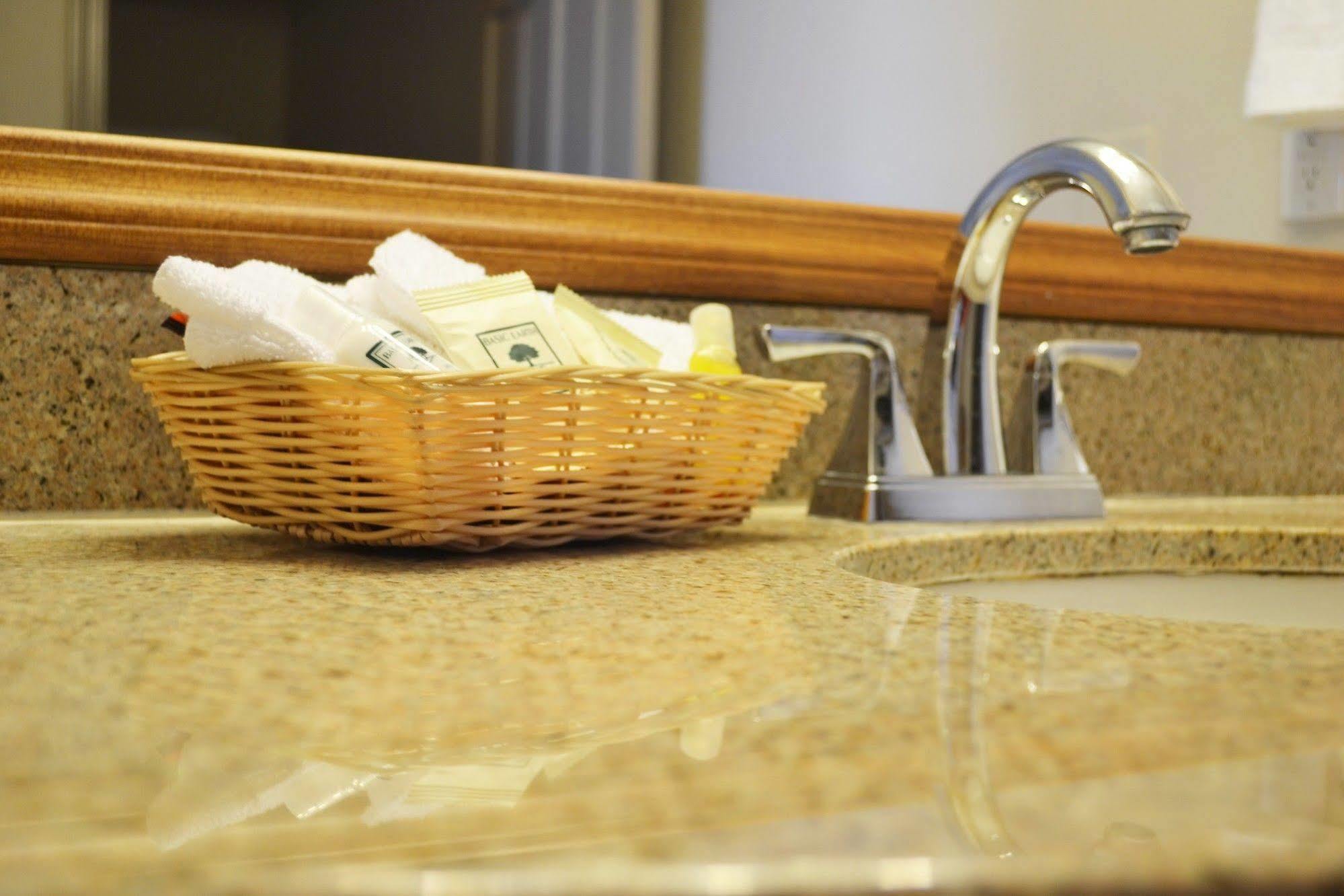 Summerfield Yosemite Hotel 2*